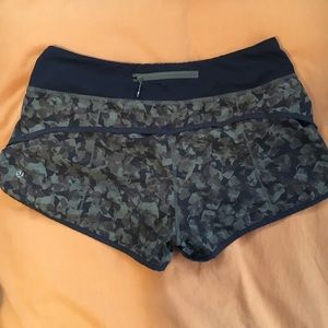 Rare Lululemon Camo Speed-Up Short *2.5”